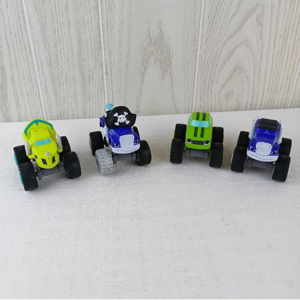 Blaze and the Monster Machines Zeg Crusher Pickle Die Case 2014